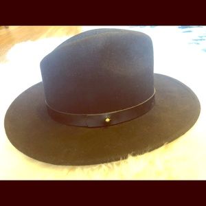 Lack of Color Black Hat